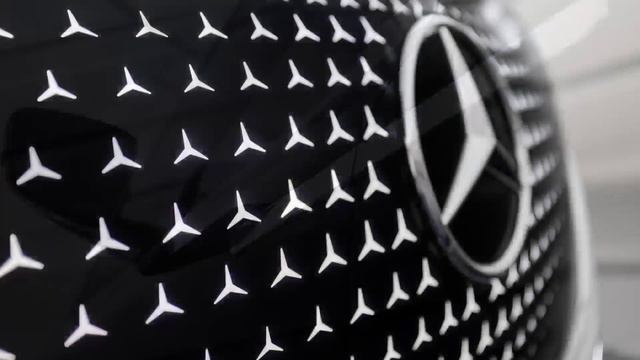 Mercedes To Unveil Compact, Affordable T-Class Van On April 26 смотреть онлайн