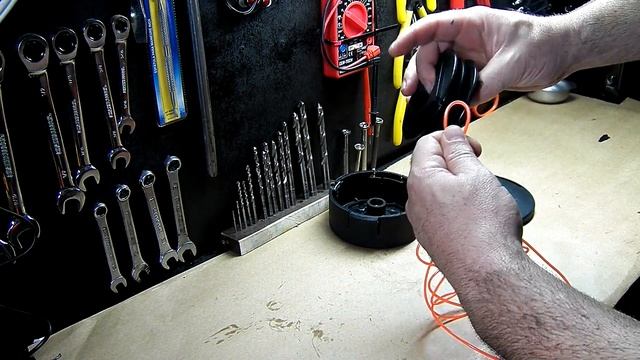 Como montar a carga de nylon de uma roçadeira смотреть онлайн