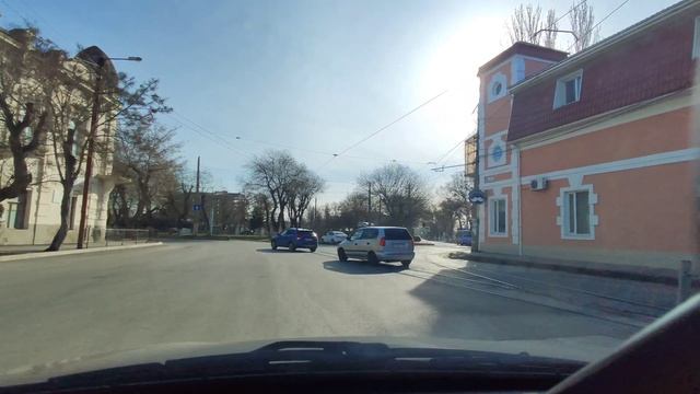 Евпатория сегодня, 28 марта 2022 г. бассейн отеля Ризорт на Симферопольской. смотреть онлайн