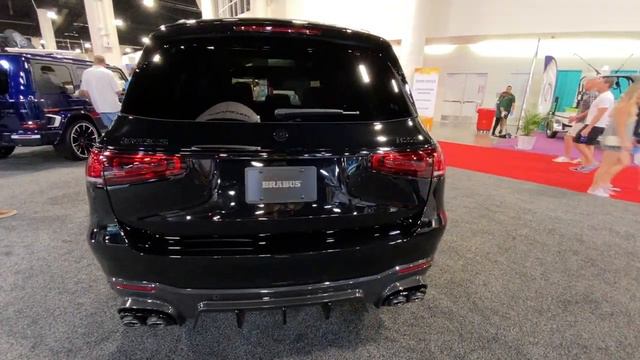 Three hundred thousand dollars super mercedes benz is brabus. High-performance aftermarket tuning. смотреть онлайн