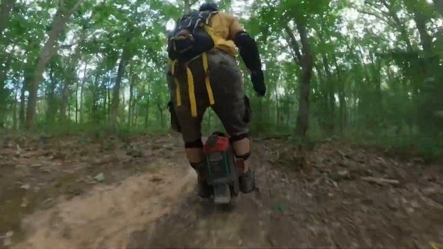 Learning the V12 HT trail riding смотреть онлайн