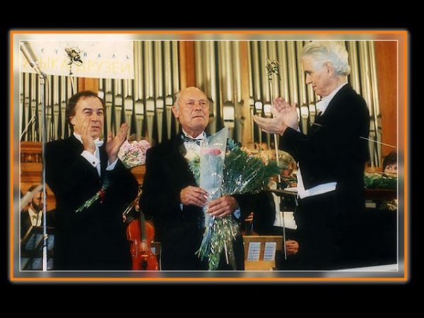 Кaramanov Алемдар Караманов исполняет Совершишася и Америку