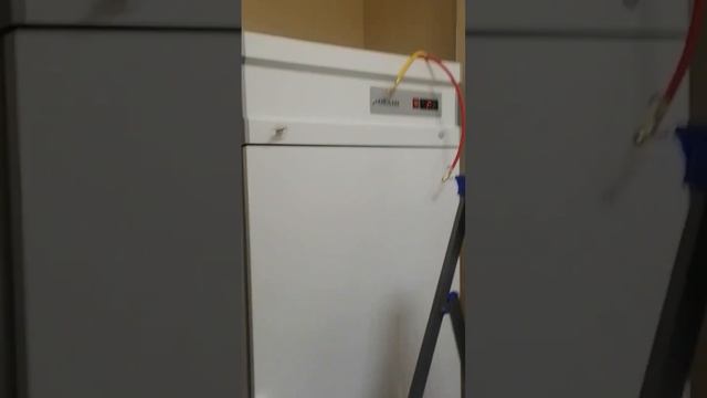 Ремонт трех холодильников в школе. смотреть онлайн