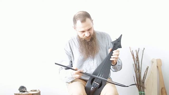 Amazing Gudok – Old Russian Folk Fiddle Craftsman's acoustic bowed music instrument