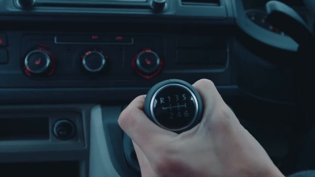 2017 Volkswagen Transporter (UK) смотреть онлайн