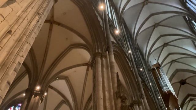 COLOGNE CHRISTMAS MARKET | COLOGNE CATHEDRAL GERMANY | KOLNER DOM | MEET UP WITH @BeautyForever08RL смотреть онлайн