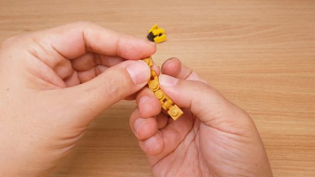 Micro LEGO brick lion transformer mech - Golden Lion смотреть онлайн