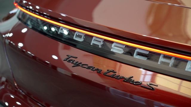 Обзор Porsche Taycan Turbo S | Порше Центр Тюмень