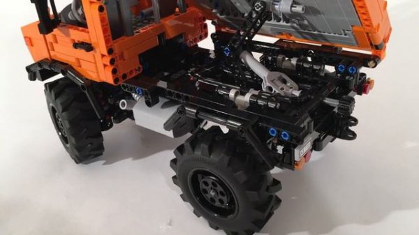 LEGO Unimog 437