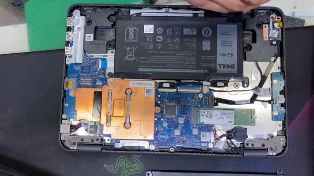 Dell latitude 3189 battery replacement. Dell Latitude 3189 x360 Pentium 8th Gen battery change смотреть онлайн