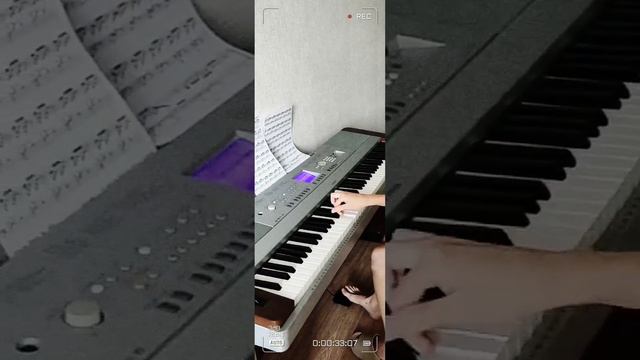 YAMAHA DGX-640 смотреть онлайн