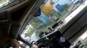 Клип молодого ДАЛЬНОБОЙЩИКА! песня «Большегрузы с перегрузом»