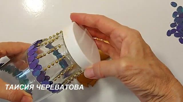 Беру БАНКУ СТЕКЛЯННУЮ, ЗОЛОТУЮ КРАСКУ и делаю КРАСОТИЩУ на Новый год. Так мало кто ДЕЛАЕТ,а зря! DI смотреть онлайн