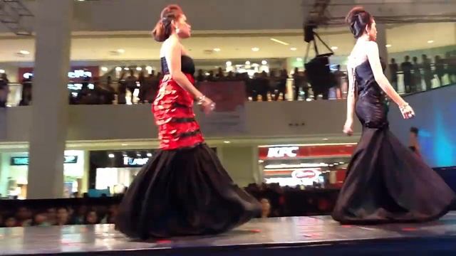 Infinite Models International during Oro Time Fashion Show in Abreeza Mall смотреть онлайн