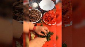 Салат из свиных сердец с болгарским перцем