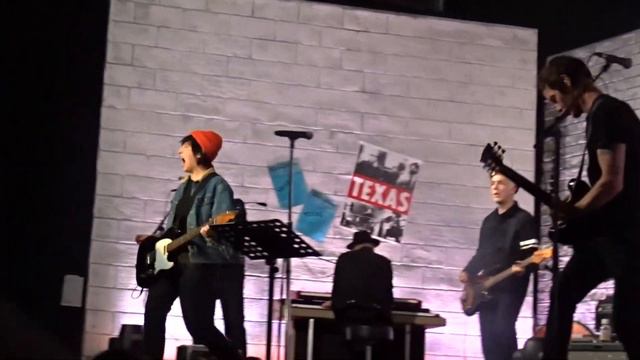 SHARLEEN SPITERI FALLS DOWN ON STAGE ! смотреть онлайн