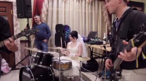 Невеста классно играет на барабанах. #барабаны #игранабарабанах #свадьба