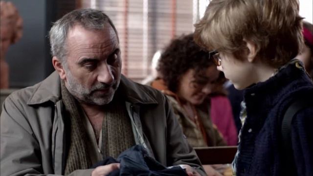 Небритый нянь смотреть онлайн