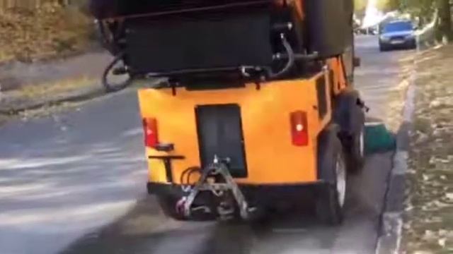 Подметальная многофункциональная уборочная машина SWEEPER ММК российского производства - КИИТ смотреть онлайн