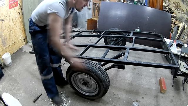 Прицеп Титан 2513-05 2.5*1.3м Обзор. Отзыв владельца.Сборка . Плюсы и минусы. смотреть онлайн