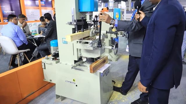 डिज़ाइनर फर्नीचर बनाने की मशीन | WoodWorking machines for furniture processing | Furniture business смотреть онлайн