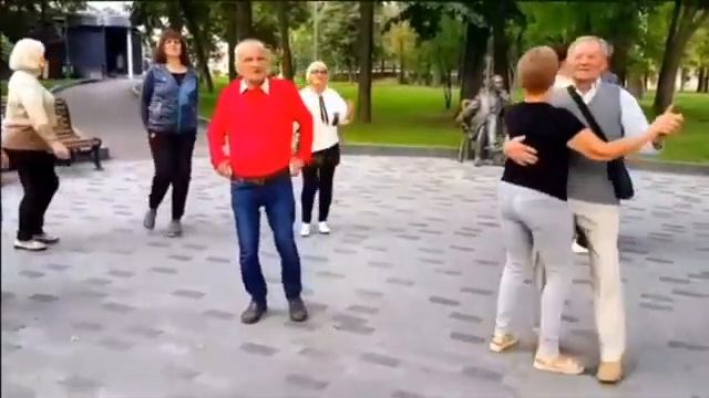 И КОГДА ТЫ В БЕЛОМ ПЛАТЬЕ УПАДЕШЬ В МОИ ОБЪЯТЬЯ....СЕНТЯБРЬ 2022,ХАРЬКОВ. смотреть онлайн