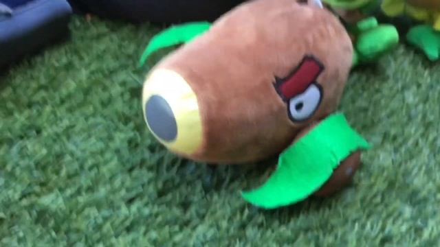 Plants vs Zombies episodio 1 : El primer ataque смотреть онлайн
