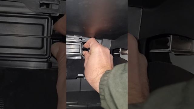 Замена салонного фильтра Changan CS55Plus смотреть онлайн