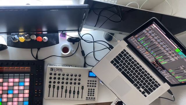 Abletone Push evolution uc-33e midi controller Dub Minimal Tech house смотреть онлайн