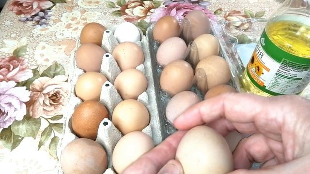 ??ЗАЧЕМ ЯЙЦА НАТИРАЮТ ПОДСОЛНЕЧНЫМ МАСЛОМ. ЛАЙФХАК. КАК УВЕЛИЧИТЬ СРОК ХРАНЕНИЯ ЯЙЦА смотреть онлайн