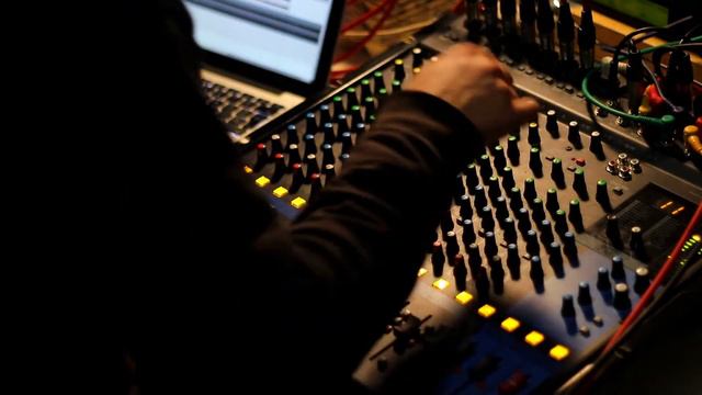 LO-END DUB - LE DUB @ Live Dub смотреть онлайн