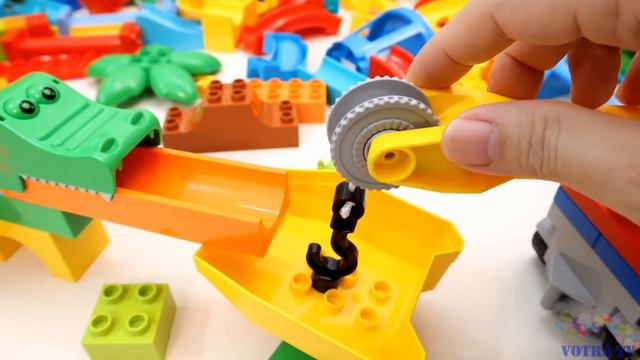 Satisfying Building Blocks Marble Run Race ASMR Crane Truck & Excavator смотреть онлайн