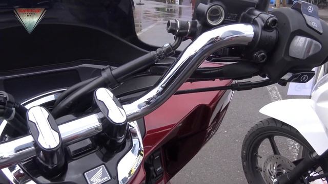 2021 Honda PCX 125 Scooter Walkaround смотреть онлайн