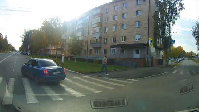 10.10.2017. НАЕЗД на ПЕШЕХОДА перекр. Терешковой-Ботевградская смотреть онлайн