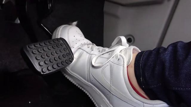 Sneaker Pedal Pumping 485 смотреть онлайн