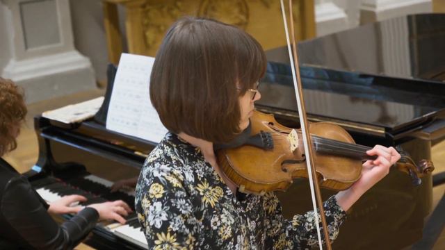 Anastasia Svirina performs Introduction and Rondo Capriccioso by Camille Saint-Saëns смотреть онлайн