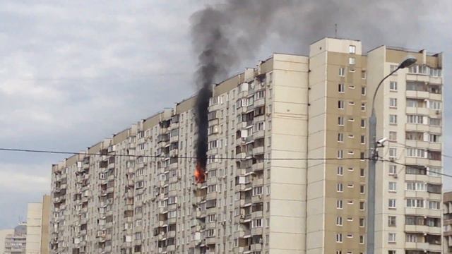 В Митино пожар 😳😱 смотреть онлайн