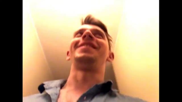 Как бас октавист, профундо говорит в 2 часа ночи. Andre Serba смотреть онлайн