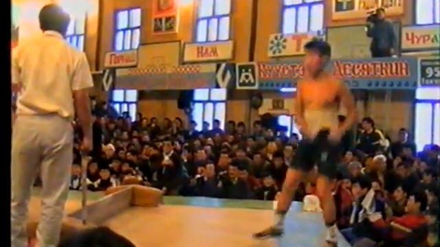 Мас рестлинг РТ памяти Г Р Десяткина Күүстээх Дэһээккин, 1995 г Финал смотреть онлайн