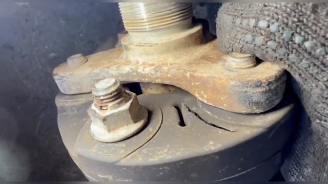 Лечим вибрацию на 640i F13 4.0 бензин. Оба кардана и муфта минус...