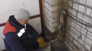 Как сделать врезку в трубу под давлением? / Самый простой способ!