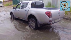 Машинки в луже, домашний кролик, и необычная бетономешалка. МанкиТайм.