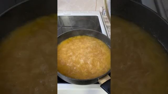 Легендарное блюдо французской кухни. Восхитительный луковый суп!