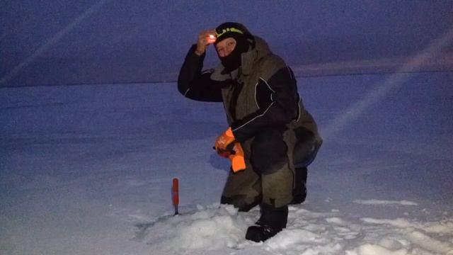 НОЧНАЯ РЫБАЛКА НА ЛАДОГЕ. Кобона--Зеленцы. Февраль 2016. смотреть онлайн