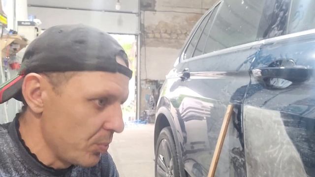 Volkswagen Tiguan как снять дверные карты, втяжка и рихтовка дверей смотреть онлайн