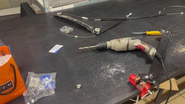 Ремонтирую стеклоподъемник на Bentley Continental GT смотреть онлайн