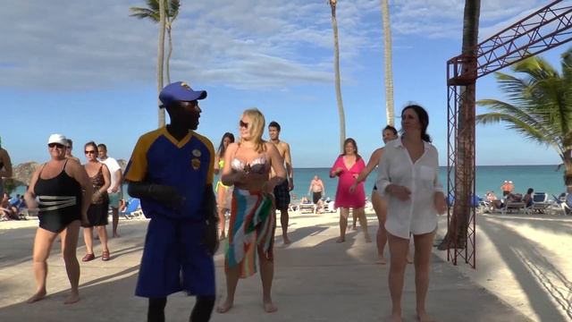 Танцы на пляже. Отель Bavaro Princess All Suites Resort. Доминикана. Пунта-Кана смотреть онлайн