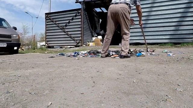 Подсмотрел новый способ прессования алюминиевых баночек смотреть онлайн