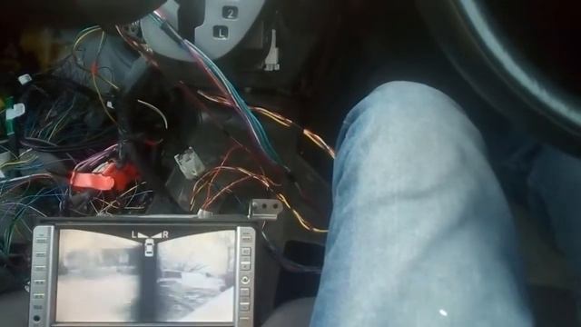 Toyota Wish включение передней камеры Blind Corner Monitor смотреть онлайн