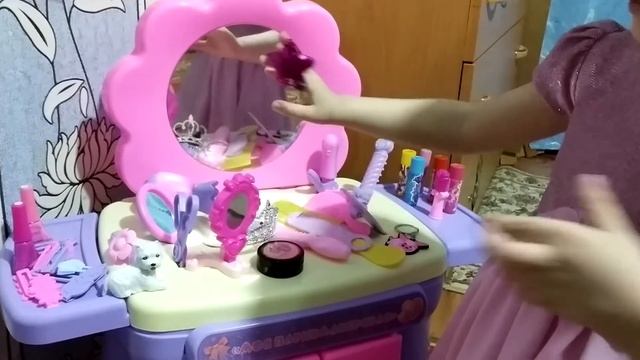 Milana Pretend play makeup toys! смотреть онлайн